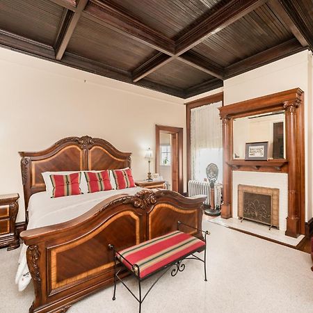 One Of These Nights - King Sized Bed - Sleeps 2 Hotel Lynchburg Exterior photo